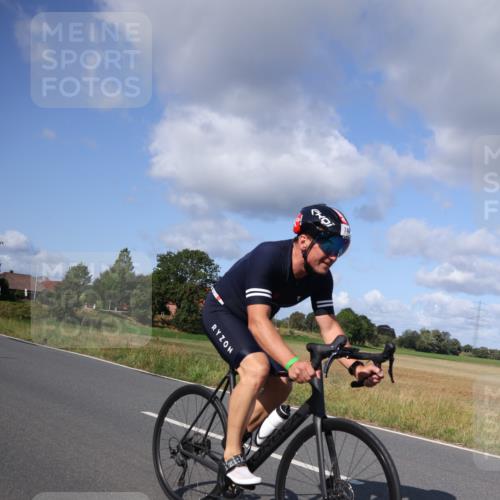 25.08.2024 - Elbe Triathlon Hamburg Fuchs,  Jonas http://msf.ph/oto/6872137 25.08.2024 10:32:55 Radfahren 746, 706, 497, 711 meine-sportfotos.de