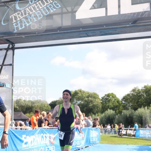 25.08.2024 - Elbe Triathlon Hamburg H.Heesch http://msf.ph/oto/6872138 25.08.2024 11:37:11 Ziel 400, 679, 731 meine-sportfotos.de