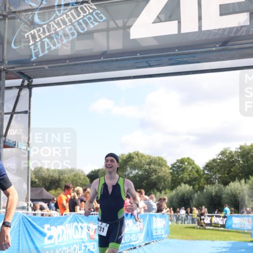 25.08.2024 - Elbe Triathlon Hamburg H.Heesch http://msf.ph/oto/6872143 25.08.2024 11:37:11 Ziel 400, 679, 731 meine-sportfotos.de