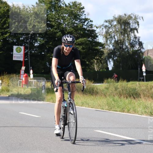 25.08.2024 - Elbe Triathlon Hamburg Fuchs,  Jonas http://msf.ph/oto/6872154 25.08.2024 11:15:39 Radfahren 1509, 1513 meine-sportfotos.de