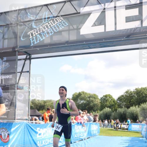 25.08.2024 - Elbe Triathlon Hamburg H.Heesch http://msf.ph/oto/6872159 25.08.2024 11:37:11 Ziel 400, 679, 731 meine-sportfotos.de