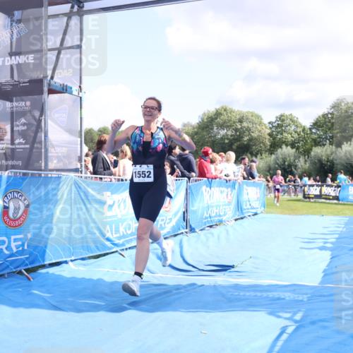 25.08.2024 - Elbe Triathlon Hamburg H.Heesch http://msf.ph/oto/6872161 25.08.2024 11:59:16 Ziel 478, 1472, 1552 meine-sportfotos.de