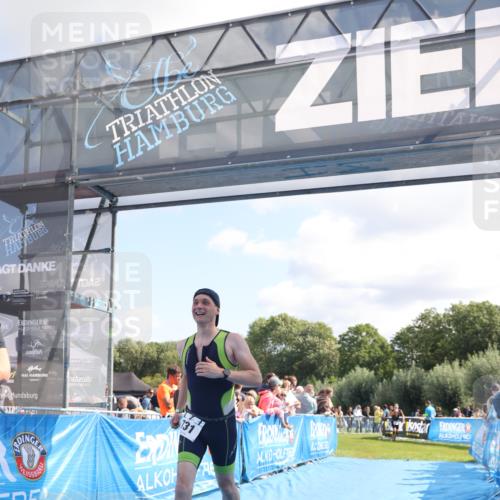 25.08.2024 - Elbe Triathlon Hamburg H.Heesch http://msf.ph/oto/6872163 25.08.2024 11:37:12 Ziel 400, 679, 731 meine-sportfotos.de