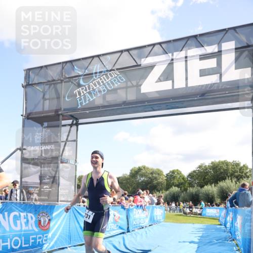 25.08.2024 - Elbe Triathlon Hamburg H.Heesch http://msf.ph/oto/6872185 25.08.2024 11:37:12 Ziel 400, 679, 731 meine-sportfotos.de