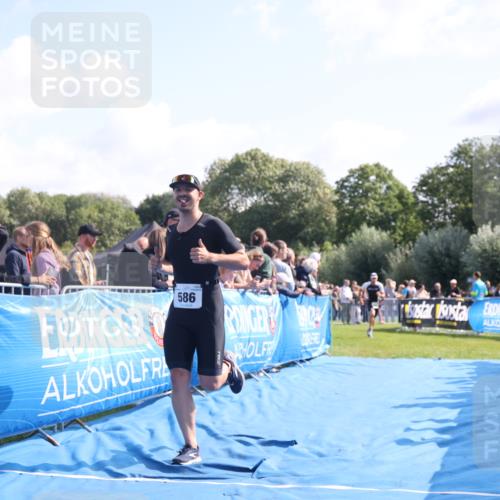 25.08.2024 - Elbe Triathlon Hamburg H.Heesch http://msf.ph/oto/6872186 25.08.2024 11:09:52 Ziel 573, 578, 586, 638 meine-sportfotos.de