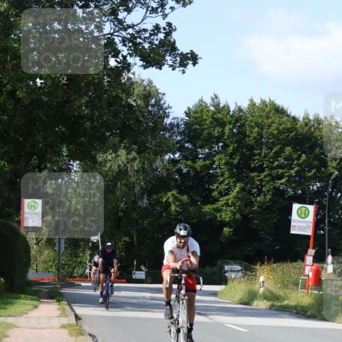 25.08.2024 - Elbe Triathlon Hamburg Fuchs,  Jonas http://msf.ph/oto/6872197 25.08.2024 10:33:02 Radfahren 706, 497, 711, 683, 692, 411 meine-sportfotos.de