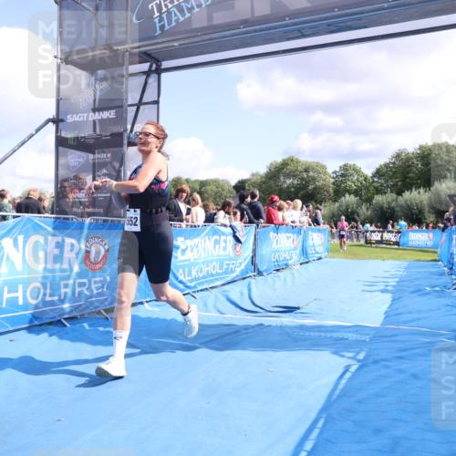 25.08.2024 - Elbe Triathlon Hamburg H.Heesch http://msf.ph/oto/6872198 25.08.2024 11:59:17 Ziel 478, 1472, 1552 meine-sportfotos.de