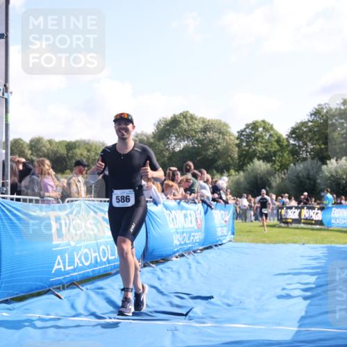 25.08.2024 - Elbe Triathlon Hamburg H.Heesch http://msf.ph/oto/6872203 25.08.2024 11:09:53 Ziel 573, 578, 586, 638 meine-sportfotos.de
