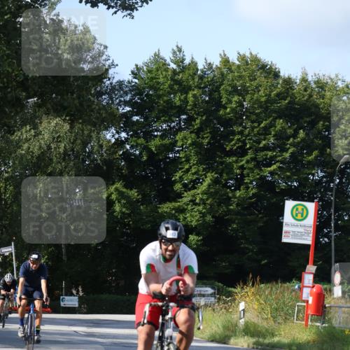 25.08.2024 - Elbe Triathlon Hamburg Fuchs,  Jonas http://msf.ph/oto/6872210 25.08.2024 10:33:02 Radfahren 706, 497, 711, 683, 692, 411 meine-sportfotos.de