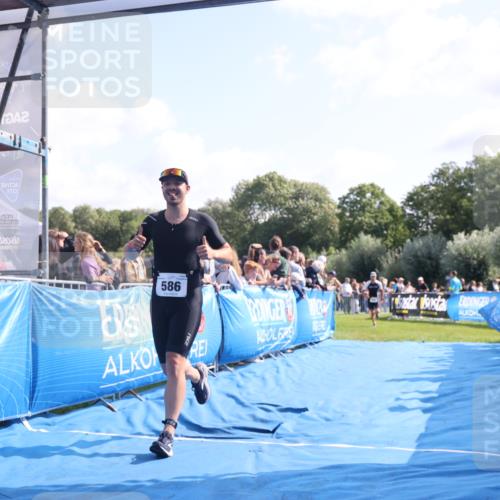 25.08.2024 - Elbe Triathlon Hamburg H.Heesch http://msf.ph/oto/6872213 25.08.2024 11:09:53 Ziel 573, 578, 586, 638 meine-sportfotos.de