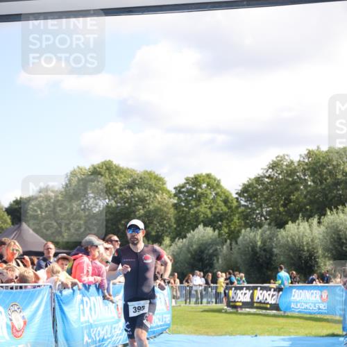 25.08.2024 - Elbe Triathlon Hamburg H.Heesch http://msf.ph/oto/6872225 25.08.2024 11:37:22 Ziel 395 meine-sportfotos.de