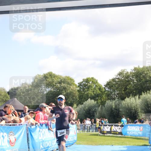 25.08.2024 - Elbe Triathlon Hamburg H.Heesch http://msf.ph/oto/6872233 25.08.2024 11:37:23 Ziel 395 meine-sportfotos.de