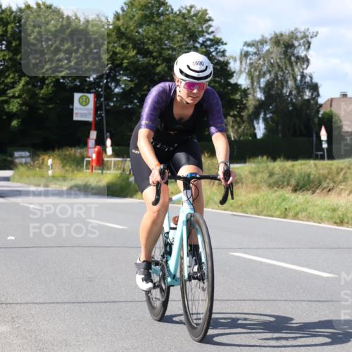 25.08.2024 - Elbe Triathlon Hamburg Fuchs,  Jonas http://msf.ph/oto/6872246 25.08.2024 11:15:55 Radfahren 1489, 1690, 1543 meine-sportfotos.de