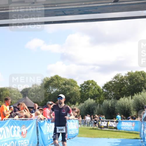25.08.2024 - Elbe Triathlon Hamburg H.Heesch http://msf.ph/oto/6872254 25.08.2024 11:37:23 Ziel 395 meine-sportfotos.de