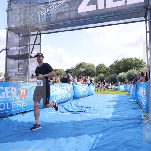 25.08.2024 - Elbe Triathlon Hamburg H.Heesch http://msf.ph/oto/6872261 25.08.2024 11:09:53 Ziel 573, 578, 586, 638 meine-sportfotos.de