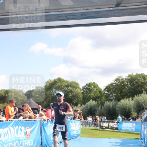 25.08.2024 - Elbe Triathlon Hamburg H.Heesch http://msf.ph/oto/6872263 25.08.2024 11:37:23 Ziel 395 meine-sportfotos.de