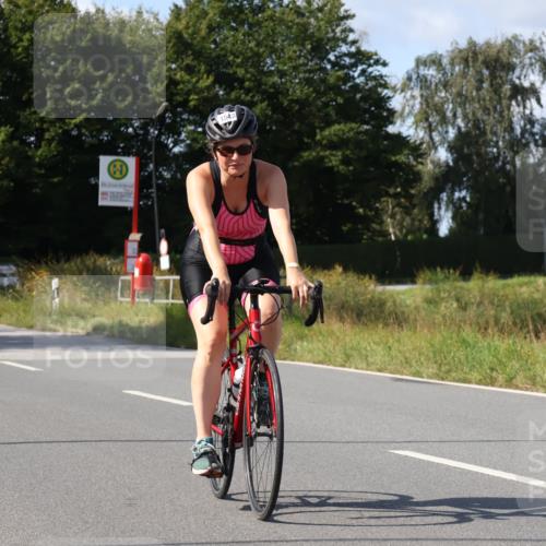 25.08.2024 - Elbe Triathlon Hamburg Fuchs,  Jonas http://msf.ph/oto/6872265 25.08.2024 11:16:00 Radfahren 1690, 1543 meine-sportfotos.de