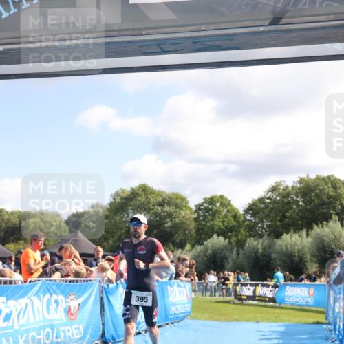 25.08.2024 - Elbe Triathlon Hamburg H.Heesch http://msf.ph/oto/6872266 25.08.2024 11:37:23 Ziel 395 meine-sportfotos.de