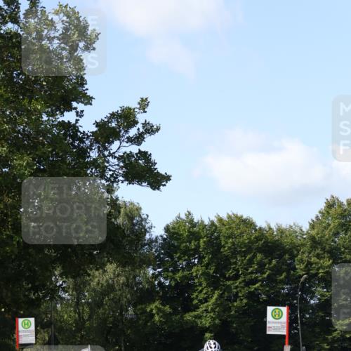 25.08.2024 - Elbe Triathlon Hamburg Fuchs,  Jonas http://msf.ph/oto/6872270 25.08.2024 10:33:07 Radfahren 683, 692, 411, 745 meine-sportfotos.de