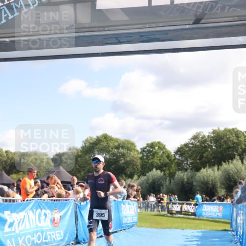 25.08.2024 - Elbe Triathlon Hamburg H.Heesch http://msf.ph/oto/6872272 25.08.2024 11:37:23 Ziel 395 meine-sportfotos.de