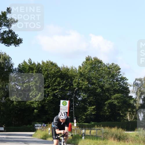25.08.2024 - Elbe Triathlon Hamburg Fuchs,  Jonas http://msf.ph/oto/6872292 25.08.2024 10:33:07 Radfahren 683, 692, 411, 745 meine-sportfotos.de