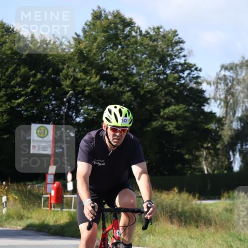 25.08.2024 - Elbe Triathlon Hamburg Fuchs,  Jonas http://msf.ph/oto/6872296 25.08.2024 11:16:34 Radfahren 1431 meine-sportfotos.de