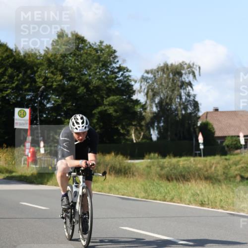 25.08.2024 - Elbe Triathlon Hamburg Fuchs,  Jonas http://msf.ph/oto/6872307 25.08.2024 10:33:08 Radfahren 683, 692, 411, 745 meine-sportfotos.de