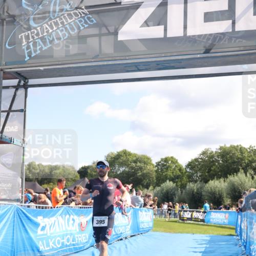 25.08.2024 - Elbe Triathlon Hamburg H.Heesch http://msf.ph/oto/6872309 25.08.2024 11:37:23 Ziel 395 meine-sportfotos.de