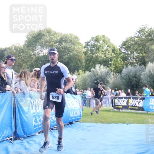 25.08.2024 - Elbe Triathlon Hamburg H.Heesch http://msf.ph/oto/6872319 25.08.2024 11:09:56 Ziel 426, 573, 578, 586, 638 meine-sportfotos.de