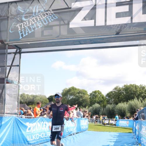 25.08.2024 - Elbe Triathlon Hamburg H.Heesch http://msf.ph/oto/6872323 25.08.2024 11:37:23 Ziel 395 meine-sportfotos.de