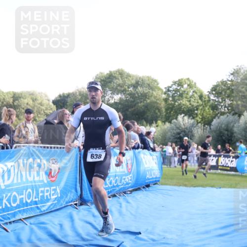 25.08.2024 - Elbe Triathlon Hamburg H.Heesch http://msf.ph/oto/6872366 25.08.2024 11:09:56 Ziel 426, 573, 578, 586, 638 meine-sportfotos.de