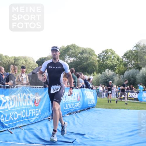 25.08.2024 - Elbe Triathlon Hamburg H.Heesch http://msf.ph/oto/6872371 25.08.2024 11:09:57 Ziel 338, 426, 573, 578, 586, 638 meine-sportfotos.de