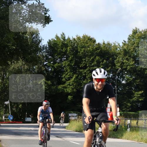 25.08.2024 - Elbe Triathlon Hamburg Fuchs,  Jonas http://msf.ph/oto/6872380 25.08.2024 10:33:30 Radfahren 670, 708, 703, 552, 594 meine-sportfotos.de
