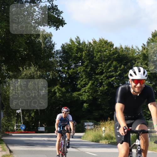 25.08.2024 - Elbe Triathlon Hamburg Fuchs,  Jonas http://msf.ph/oto/6872385 25.08.2024 10:33:30 Radfahren 670, 708, 703, 552, 594 meine-sportfotos.de