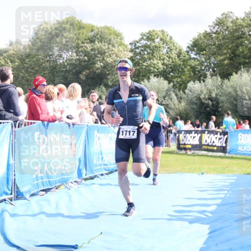 25.08.2024 - Elbe Triathlon Hamburg H.Heesch http://msf.ph/oto/6872407 25.08.2024 11:59:26 Ziel 494, 634, 1472, 1479, 1690, 1717 meine-sportfotos.de