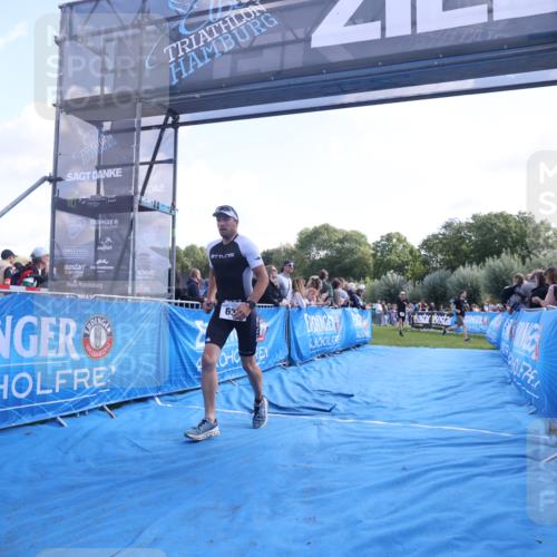 25.08.2024 - Elbe Triathlon Hamburg H.Heesch http://msf.ph/oto/6872413 25.08.2024 11:09:57 Ziel 338, 426, 573, 578, 586, 638 meine-sportfotos.de