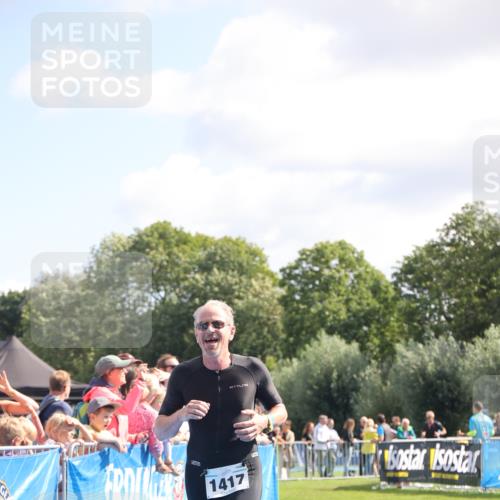25.08.2024 - Elbe Triathlon Hamburg H.Heesch http://msf.ph/oto/6872416 25.08.2024 11:37:31 Ziel 395, 1417 meine-sportfotos.de
