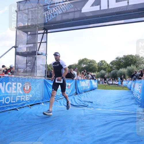 25.08.2024 - Elbe Triathlon Hamburg H.Heesch http://msf.ph/oto/6872422 25.08.2024 11:09:57 Ziel 338, 426, 573, 578, 586, 638 meine-sportfotos.de