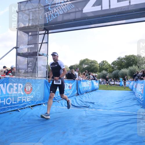 25.08.2024 - Elbe Triathlon Hamburg H.Heesch http://msf.ph/oto/6872428 25.08.2024 11:09:57 Ziel 338, 426, 573, 578, 586, 638 meine-sportfotos.de