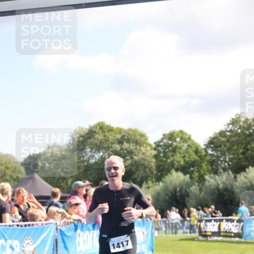 25.08.2024 - Elbe Triathlon Hamburg H.Heesch http://msf.ph/oto/6872443 25.08.2024 11:37:31 Ziel 395, 1417 meine-sportfotos.de