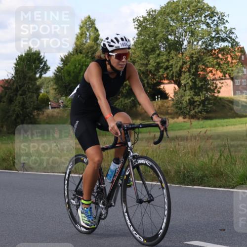 25.08.2024 - Elbe Triathlon Hamburg Fuchs,  Jonas http://msf.ph/oto/6872459 25.08.2024 11:17:09 Radfahren 1714, 1658, 1580 meine-sportfotos.de