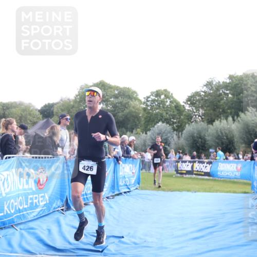 25.08.2024 - Elbe Triathlon Hamburg H.Heesch http://msf.ph/oto/6872492 25.08.2024 11:10:02 Ziel 338, 426, 638 meine-sportfotos.de