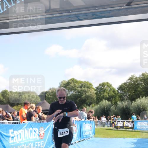 25.08.2024 - Elbe Triathlon Hamburg H.Heesch http://msf.ph/oto/6872493 25.08.2024 11:37:32 Ziel 1417 meine-sportfotos.de