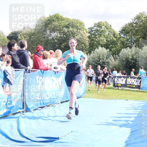 25.08.2024 - Elbe Triathlon Hamburg H.Heesch http://msf.ph/oto/6872508 25.08.2024 11:59:27 Ziel 494, 634, 1472, 1479, 1690, 1717 meine-sportfotos.de