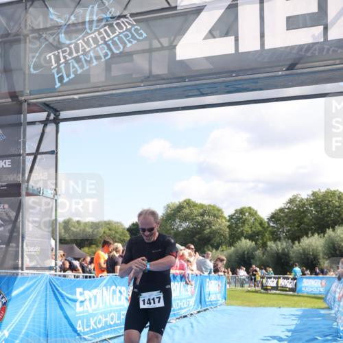 25.08.2024 - Elbe Triathlon Hamburg H.Heesch http://msf.ph/oto/6872521 25.08.2024 11:37:32 Ziel 1417 meine-sportfotos.de