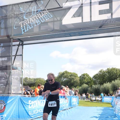 25.08.2024 - Elbe Triathlon Hamburg H.Heesch http://msf.ph/oto/6872526 25.08.2024 11:37:32 Ziel 1417 meine-sportfotos.de