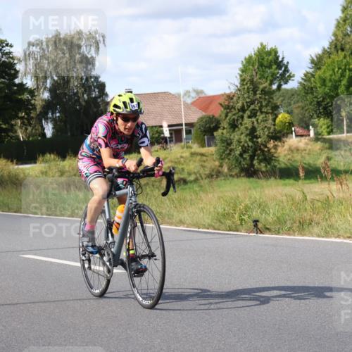 25.08.2024 - Elbe Triathlon Hamburg Fuchs,  Jonas http://msf.ph/oto/6872529 25.08.2024 11:17:19 Radfahren 1503, 1692, 1694 meine-sportfotos.de