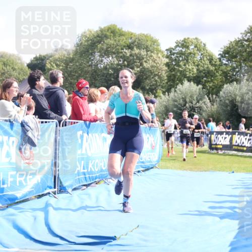 25.08.2024 - Elbe Triathlon Hamburg H.Heesch http://msf.ph/oto/6872535 25.08.2024 11:59:27 Ziel 494, 634, 1472, 1479, 1690, 1717 meine-sportfotos.de