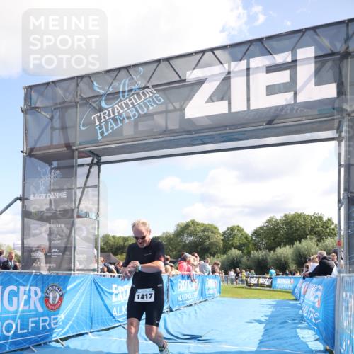 25.08.2024 - Elbe Triathlon Hamburg H.Heesch http://msf.ph/oto/6872545 25.08.2024 11:37:32 Ziel 1417 meine-sportfotos.de