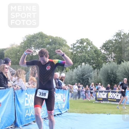 25.08.2024 - Elbe Triathlon Hamburg H.Heesch http://msf.ph/oto/6872555 25.08.2024 11:10:05 Ziel 338, 426 meine-sportfotos.de